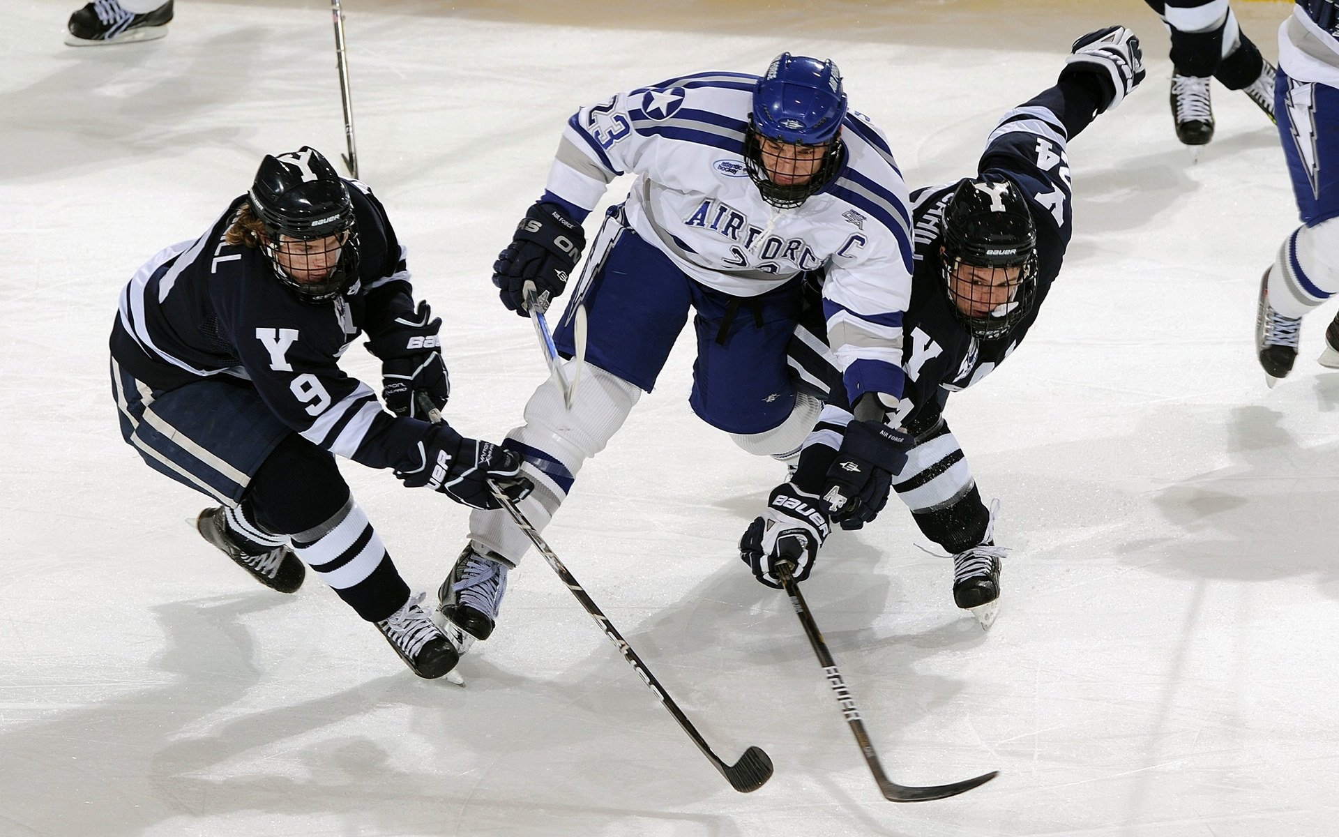 足球+科技:无人机摄像带来的视觉盛宴,足球场上的无人机