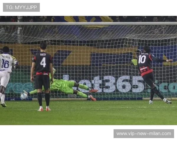 AC米兰角球进攻模板多样化，球员轮流担任罚球手