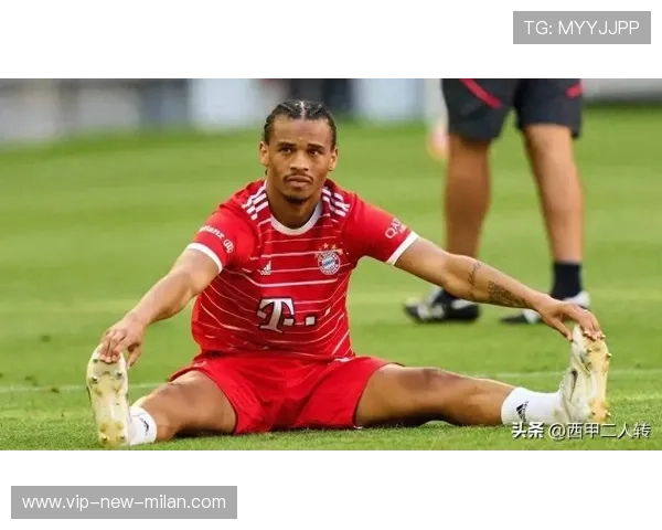 拜仁萨内高速穿透中路后推射轻松得分，展现速度与技术的完美结合