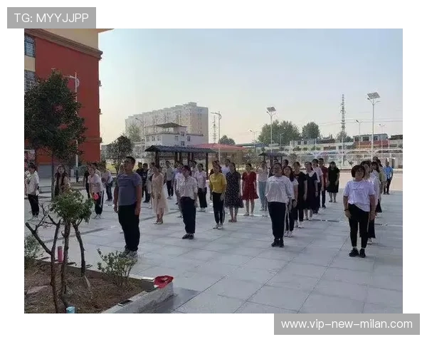 体操俱乐部举办暑期技术集训班提高学员技术水平，体操训练营报名电话多少
